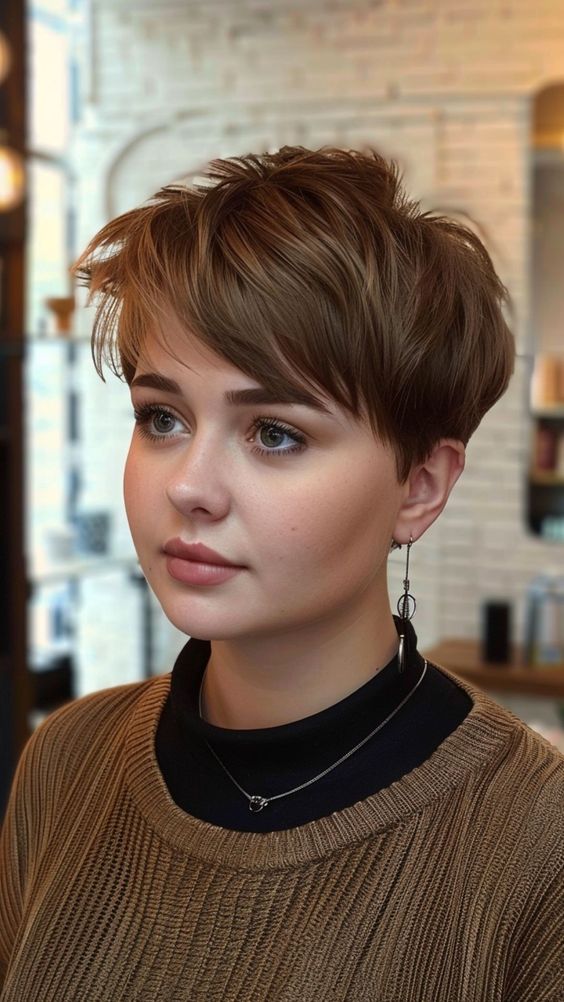 Woman with pixie cut hairstyle for round face